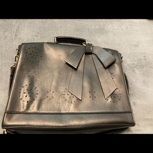 Ecosusi laptop bag. Black with adjustable strap. Fits smaller laptops (14 inch)